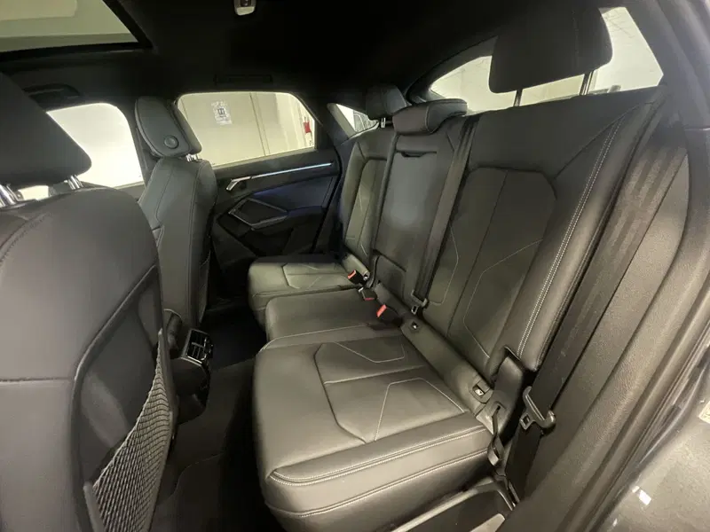 Audi Q3 Sportback nuova a Brescia (11)