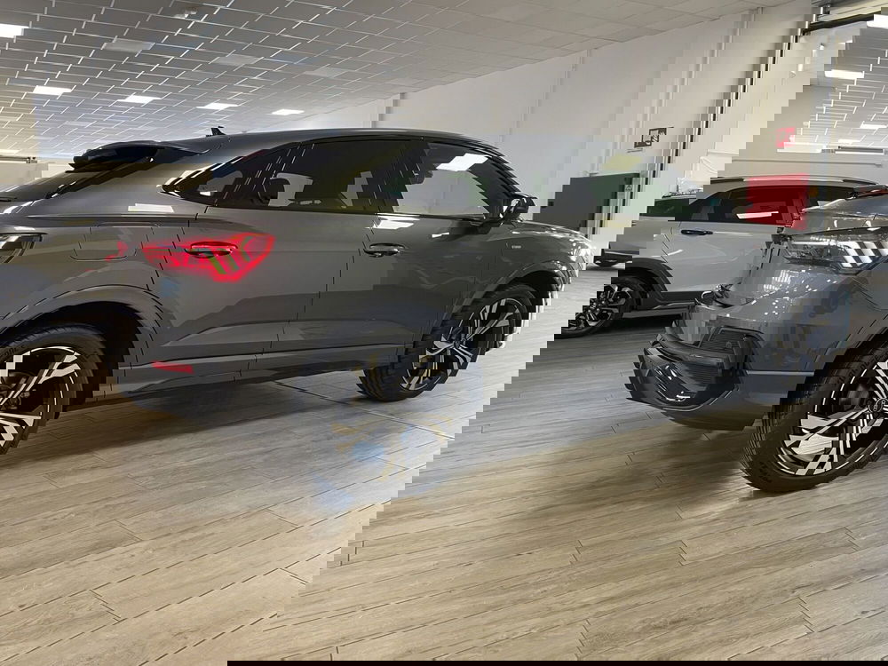 Audi Q3 Sportback nuova a Brescia (3)
