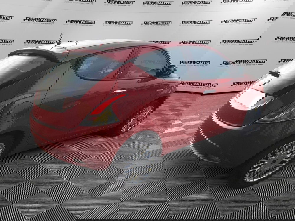 Lancia Ypsilon usata a Parma (6)