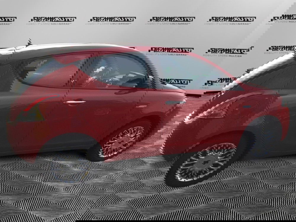 Lancia Ypsilon usata a Parma (7)
