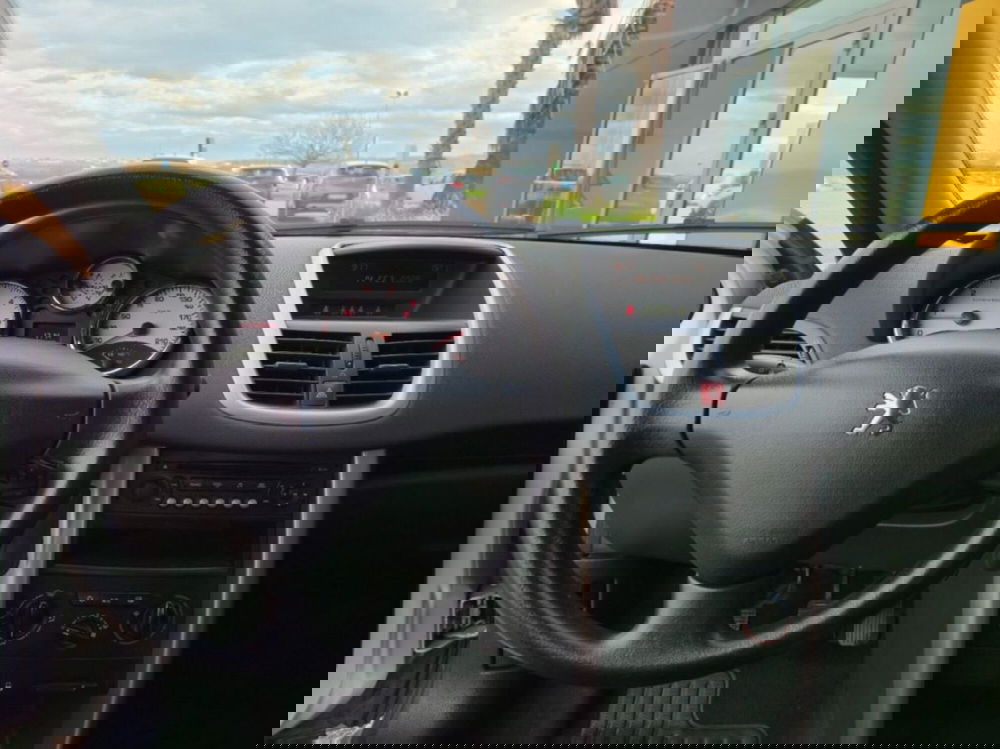 Peugeot 207 usata a Foggia (10)