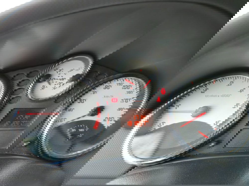 Peugeot 207 usata a Foggia (11)