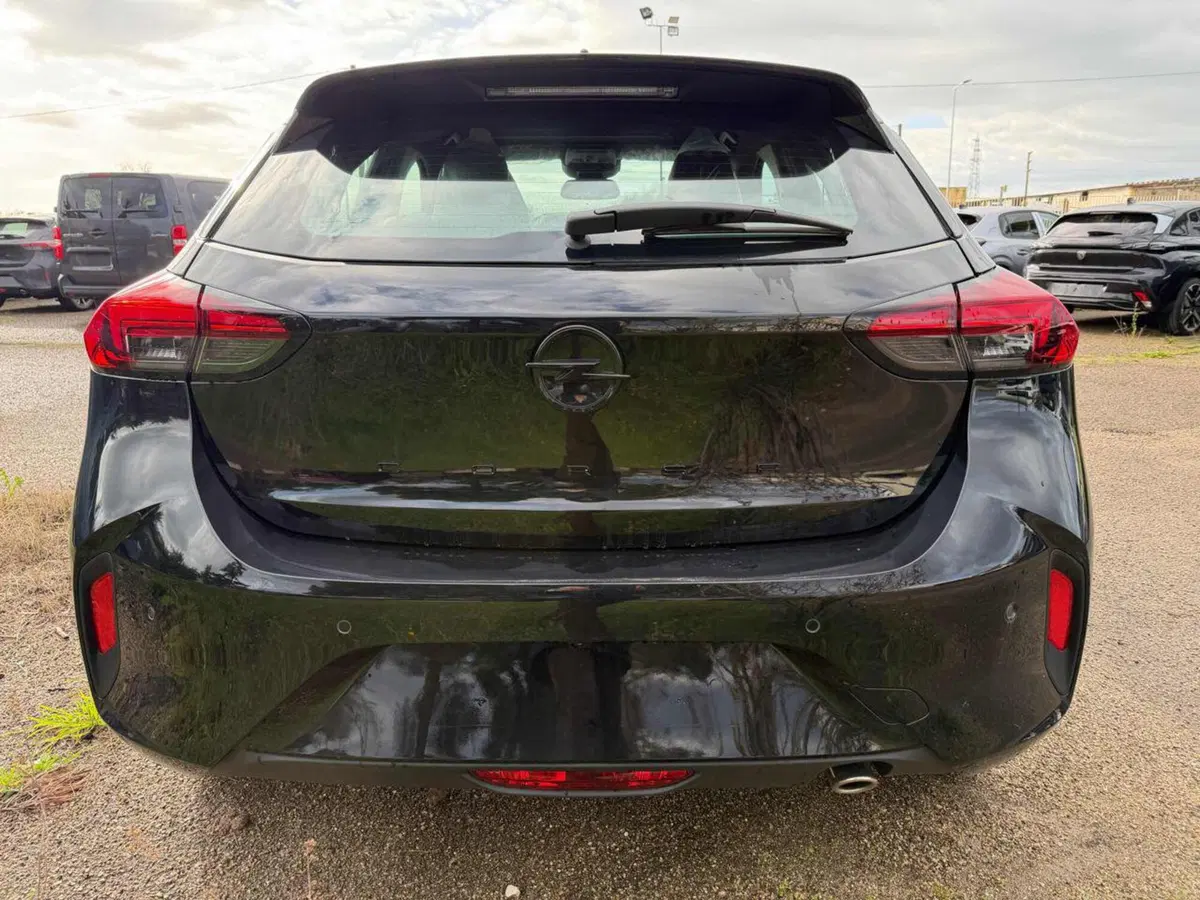 Opel Corsa nuova a Foggia (7)