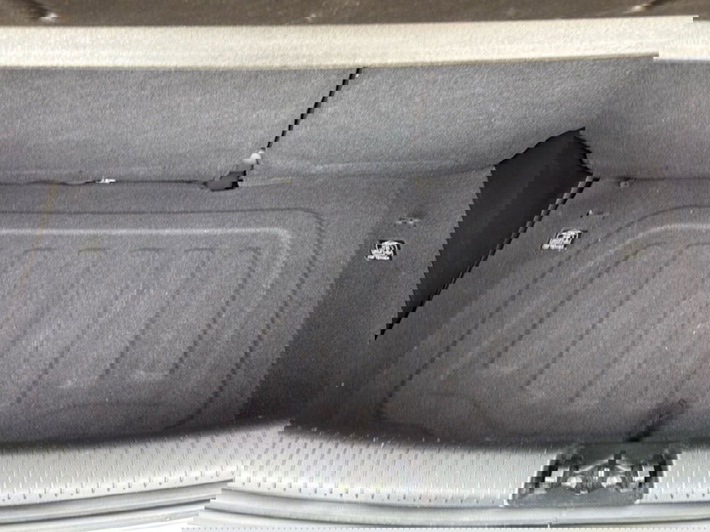 Hyundai i10 usata a Terni (9)