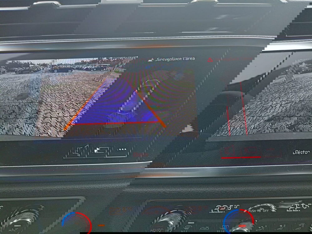 Audi Q3 Sportback usata a Bari (12)