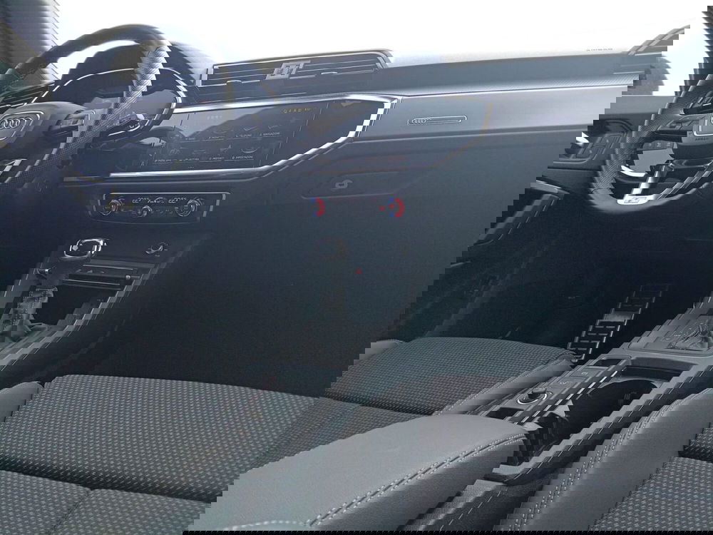 Audi Q3 Sportback usata a Bari (4)