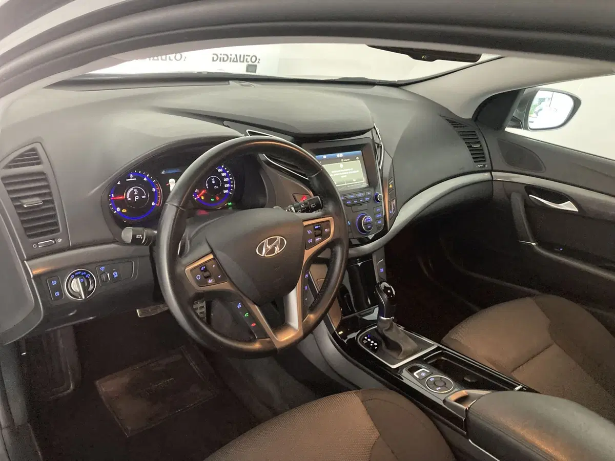Hyundai i40 Station Wagon usata a Foggia (8)