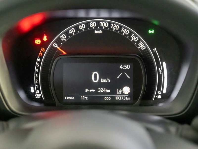 Toyota Aygo X usata a Foggia (13)