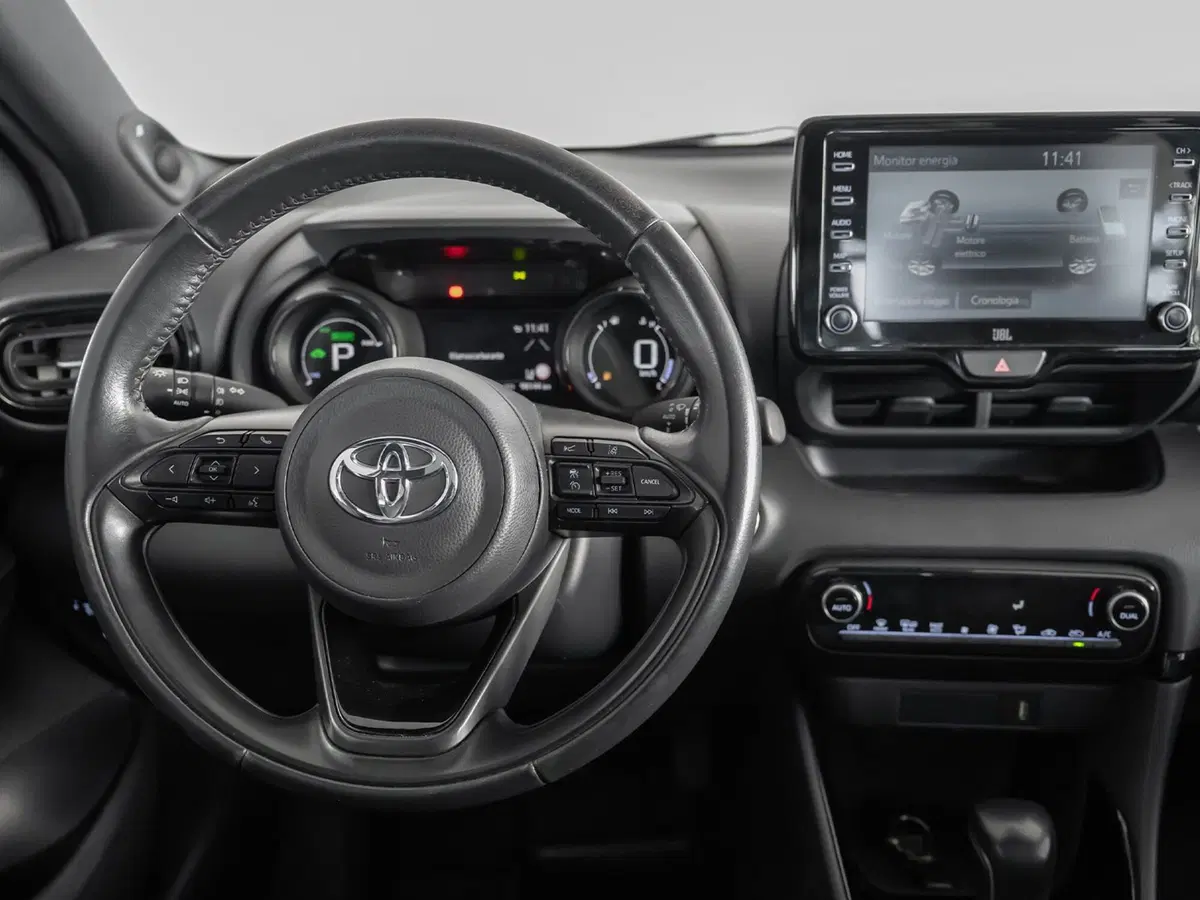 Toyota Yaris usata a Foggia (10)