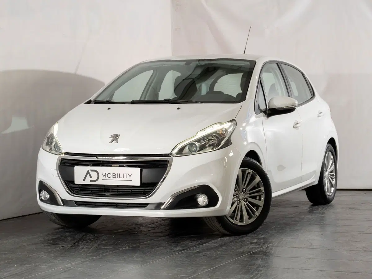 Peugeot 208 usata a Foggia