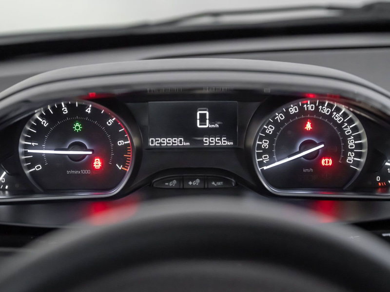 Peugeot 208 usata a Foggia (12)