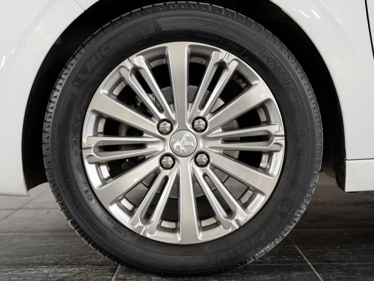 Peugeot 208 usata a Foggia (14)
