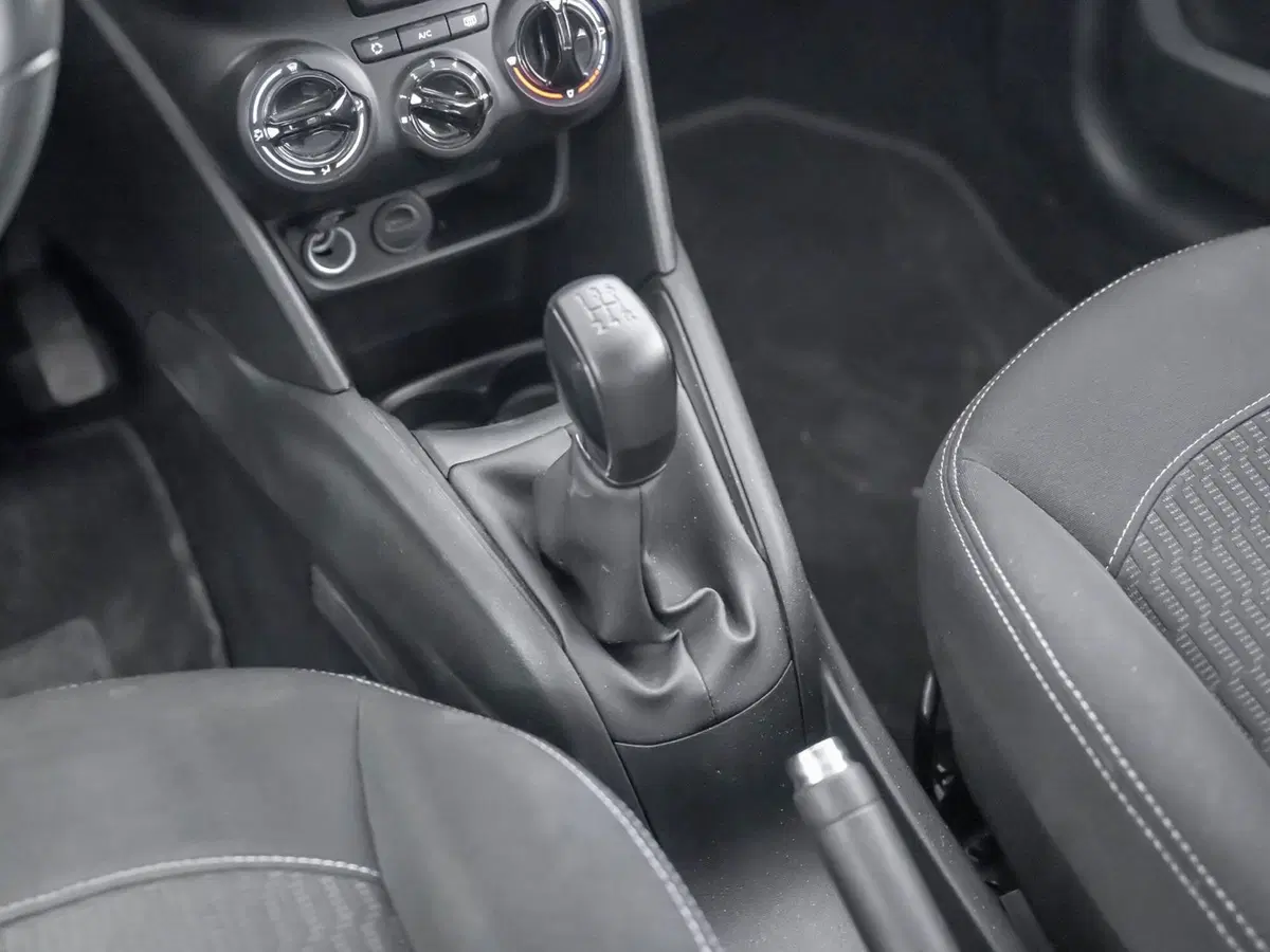 Peugeot 208 usata a Foggia (15)