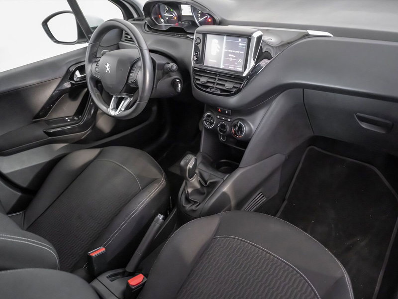 Peugeot 208 usata a Foggia (5)