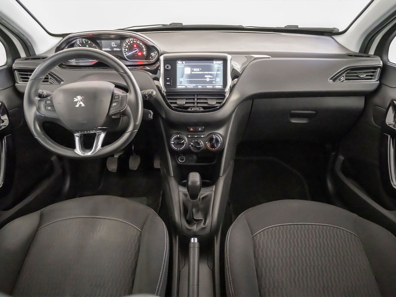 Peugeot 208 usata a Foggia (8)