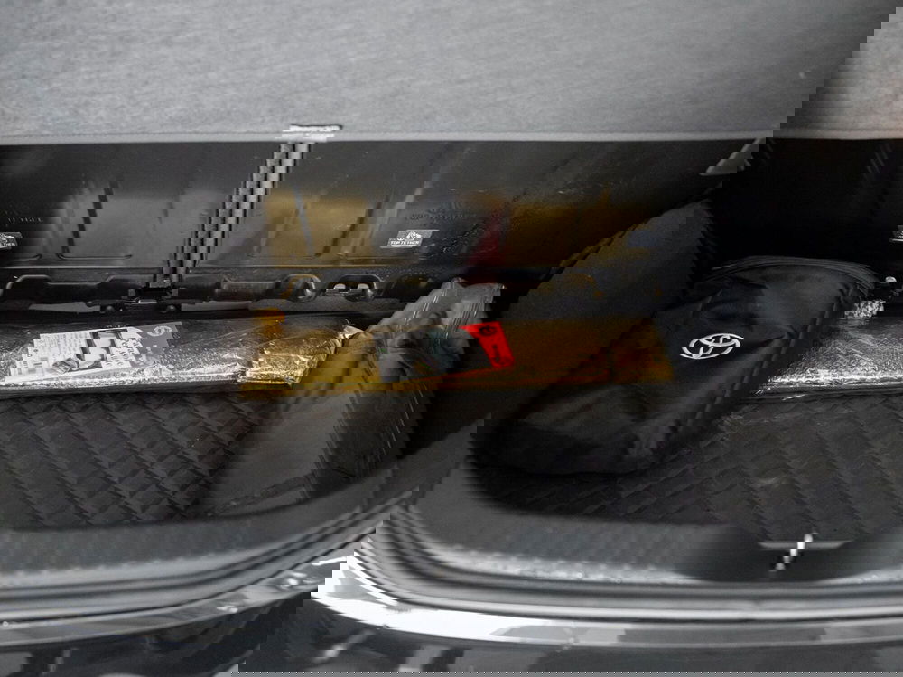 Toyota Aygo X usata a Foggia (11)