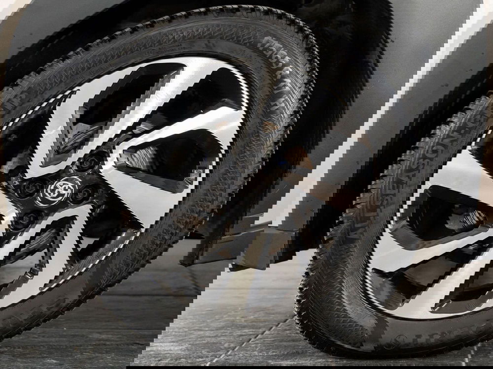 Toyota Aygo X usata a Foggia (15)