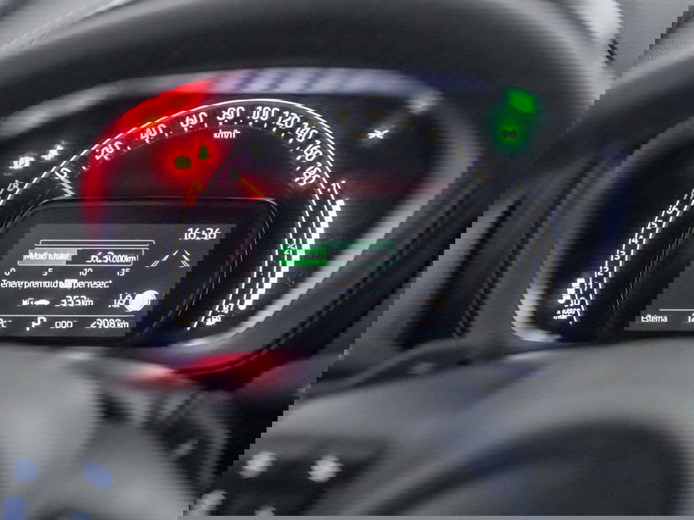 Toyota Aygo X usata a Foggia (13)