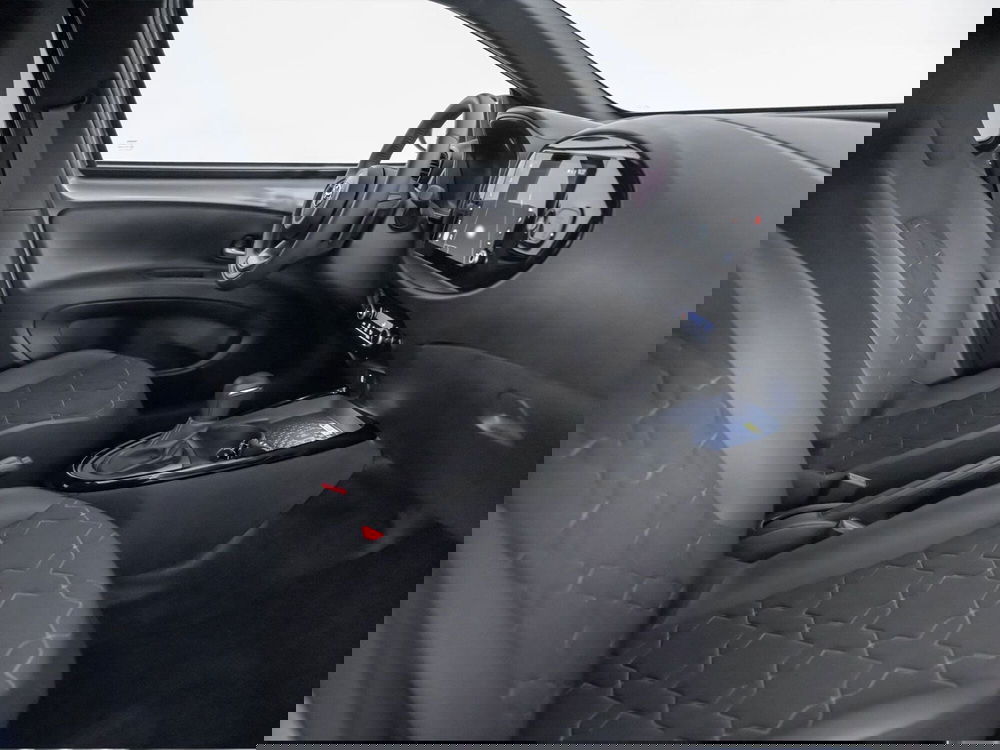 Toyota Aygo X usata a Foggia (7)
