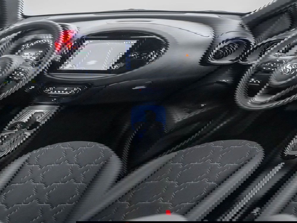 Toyota Aygo X usata a Foggia (9)