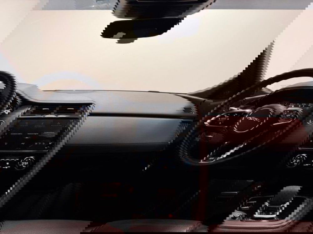 Jaguar E-Pace usata a Venezia (4)