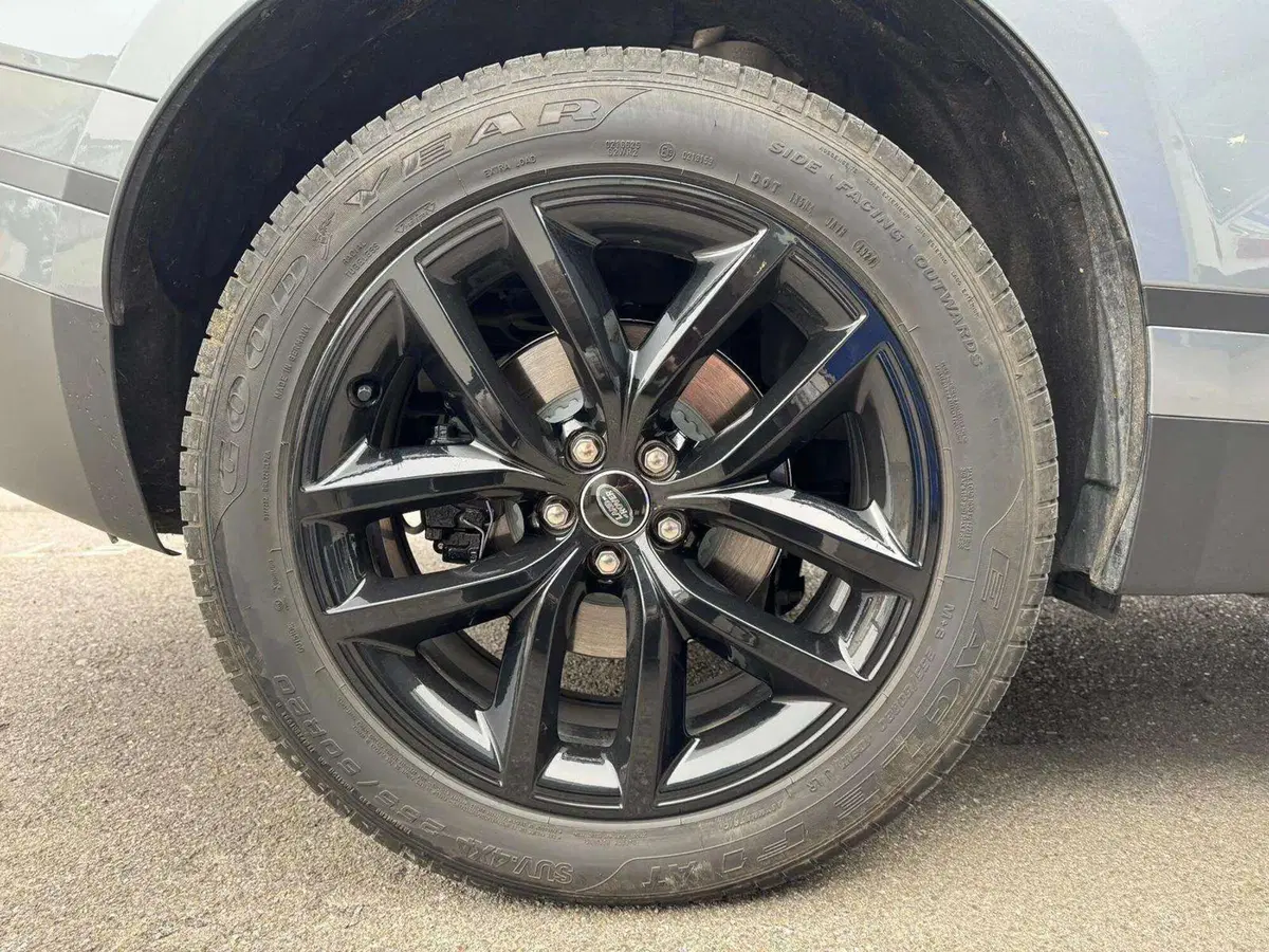 Land Rover Range Rover Velar usata a Siena (10)