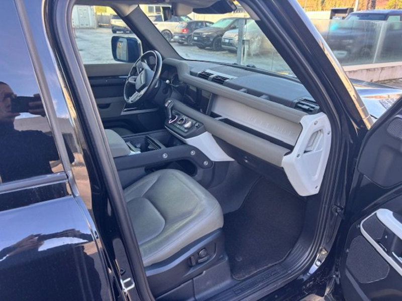 Land Rover Defender usata a Pesaro-Urbino (3)