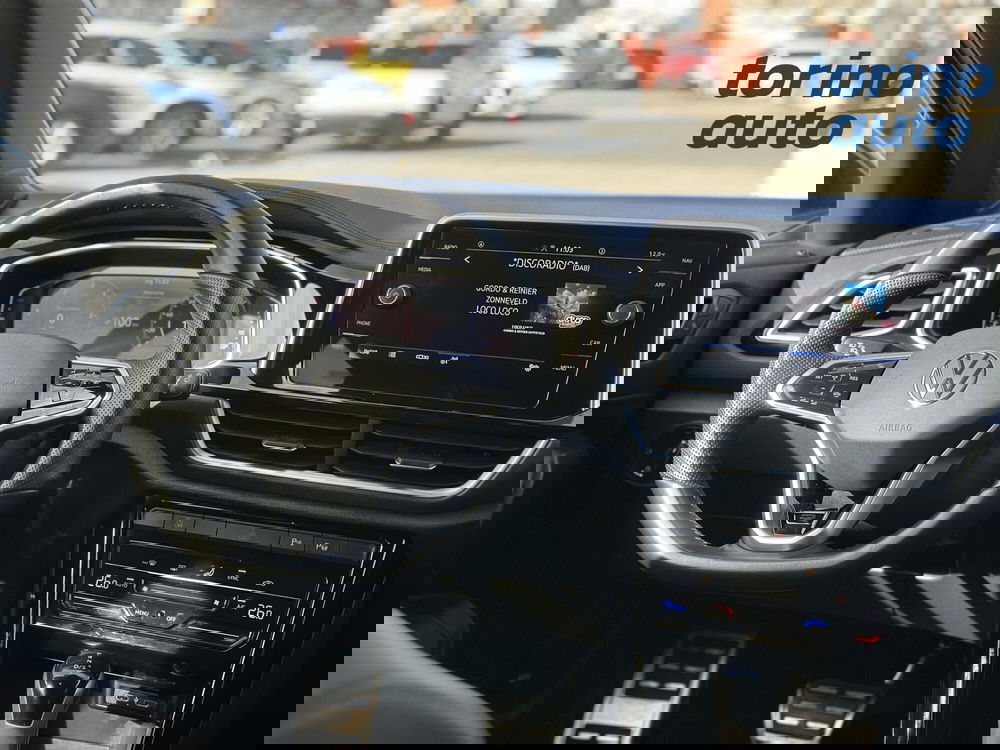 Volkswagen T-Roc usata a Torino (11)