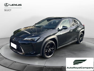 Lexus UX Hybrid Midnight Edition del 2021 usata a Roma