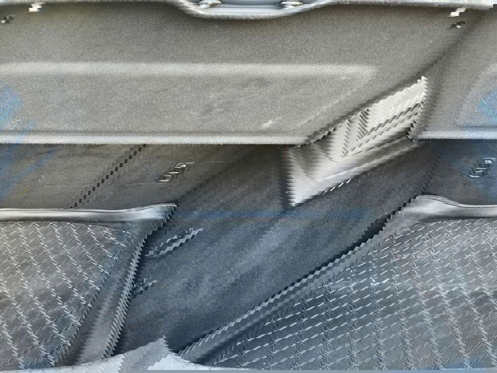 Mazda Mazda3 Hatchback usata a Udine (15)