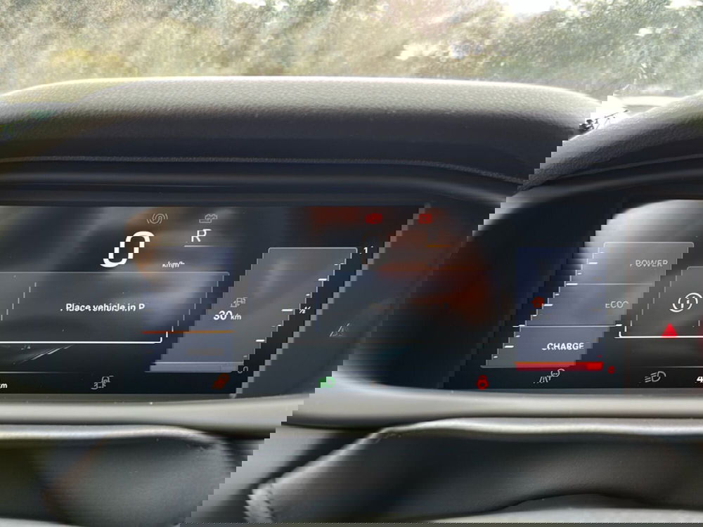 Jeep Avenger nuova a Latina (15)