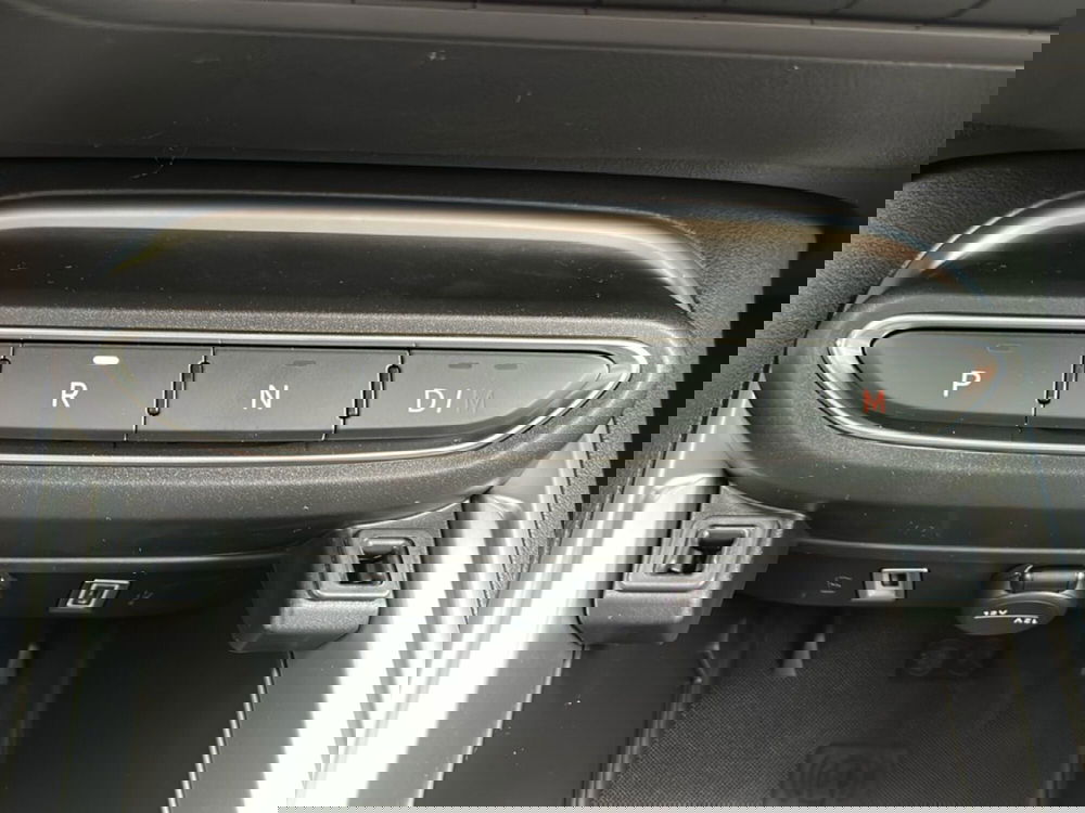 Jeep Avenger nuova a Latina (18)