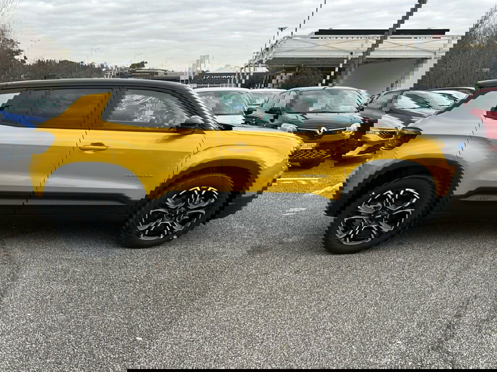 Jeep Avenger nuova a Latina (6)