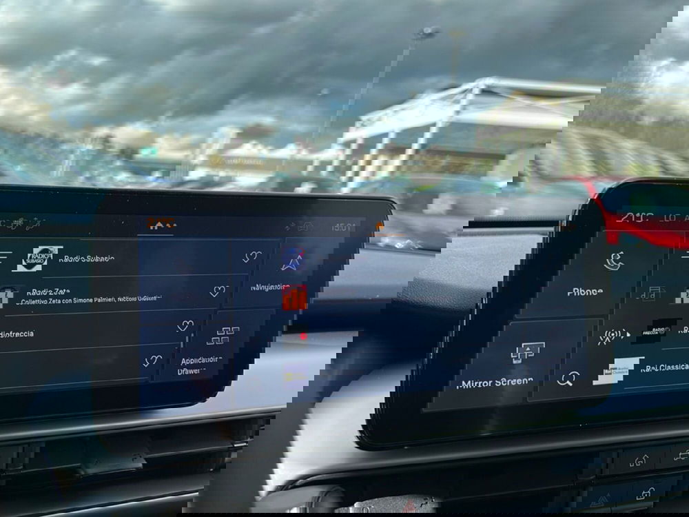 Jeep Avenger nuova a Latina (16)