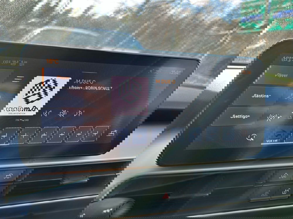 Jeep Avenger nuova a Latina (15)