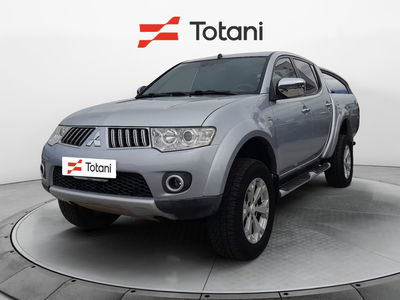 Mitsubishi L200 2.5 DI-D/178CV DC Intense Plus L.E. del 2011 usata a L'Aquila