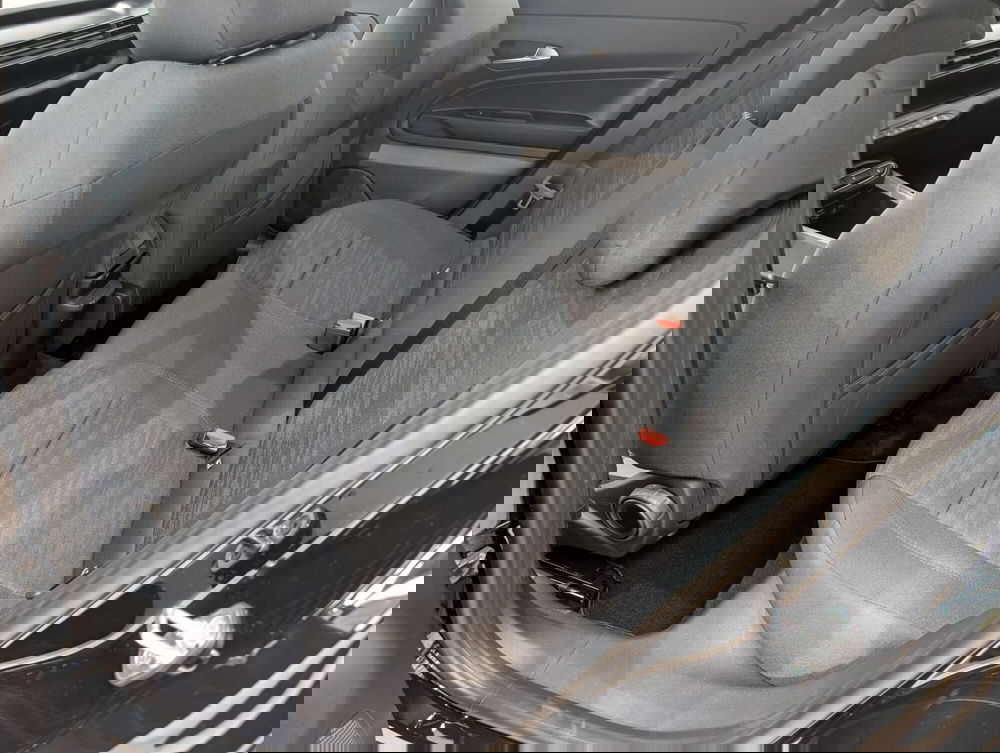 Jeep Avenger nuova a Milano (12)