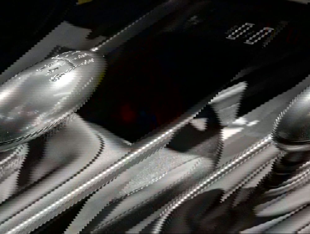 Jeep Avenger nuova a Milano (8)