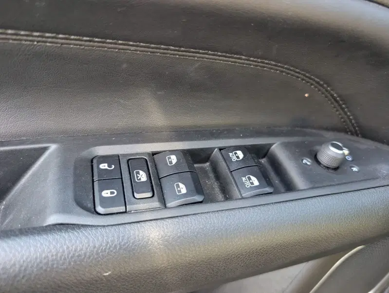 Jeep Compass usata a Milano (17)