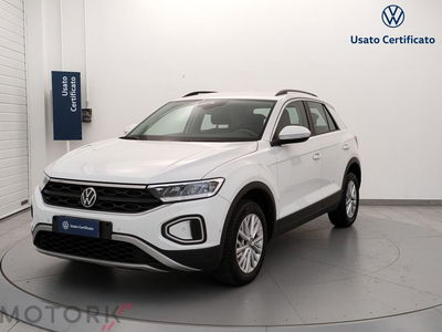 Volkswagen T-Roc 1.0 TSI Life del 2023 usata a Busto Arsizio