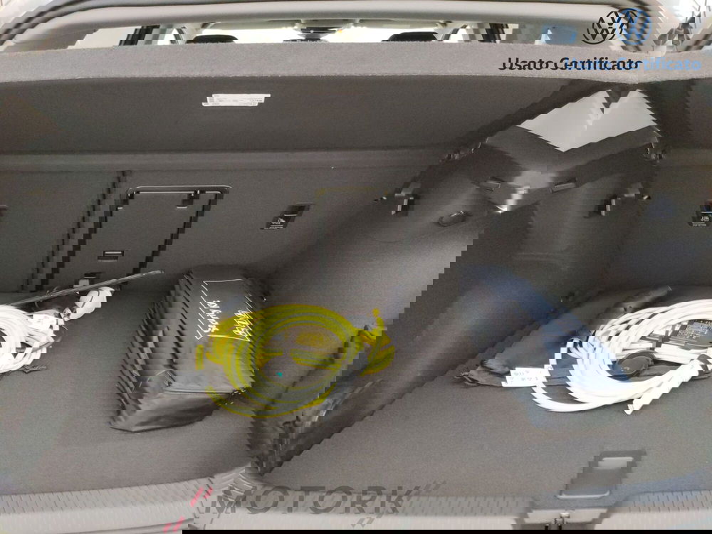 Volkswagen Golf nuova a Varese (10)