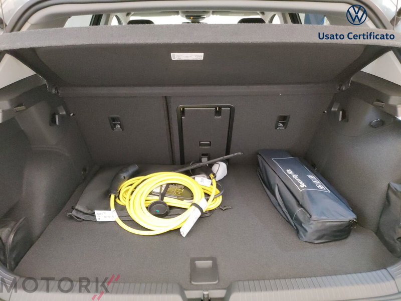 Volkswagen Golf nuova a Varese (10)