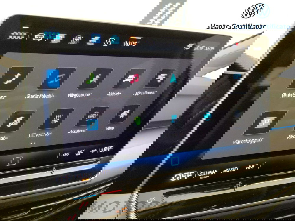 Volkswagen Golf nuova a Varese (14)