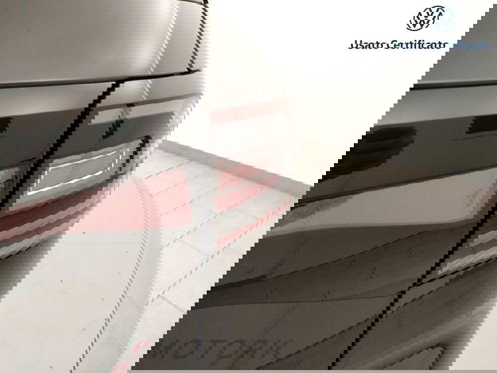 Volkswagen T-Cross usata a Varese (8)
