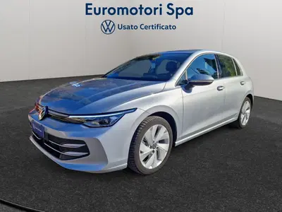 Volkswagen Golf 2.0 TDI 150 CV DSG SCR Style del 2025 usata a Monteriggioni