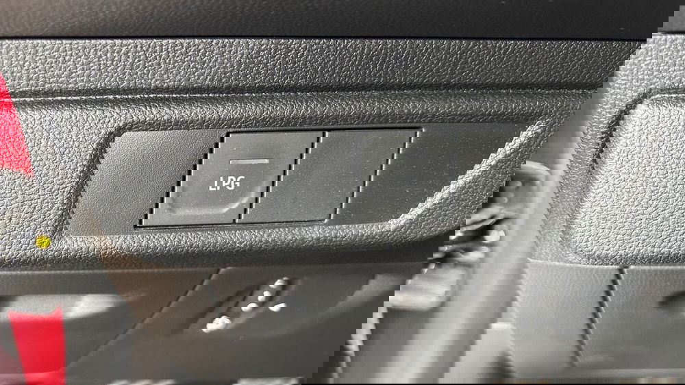 Dacia Sandero usata a Padova (17)