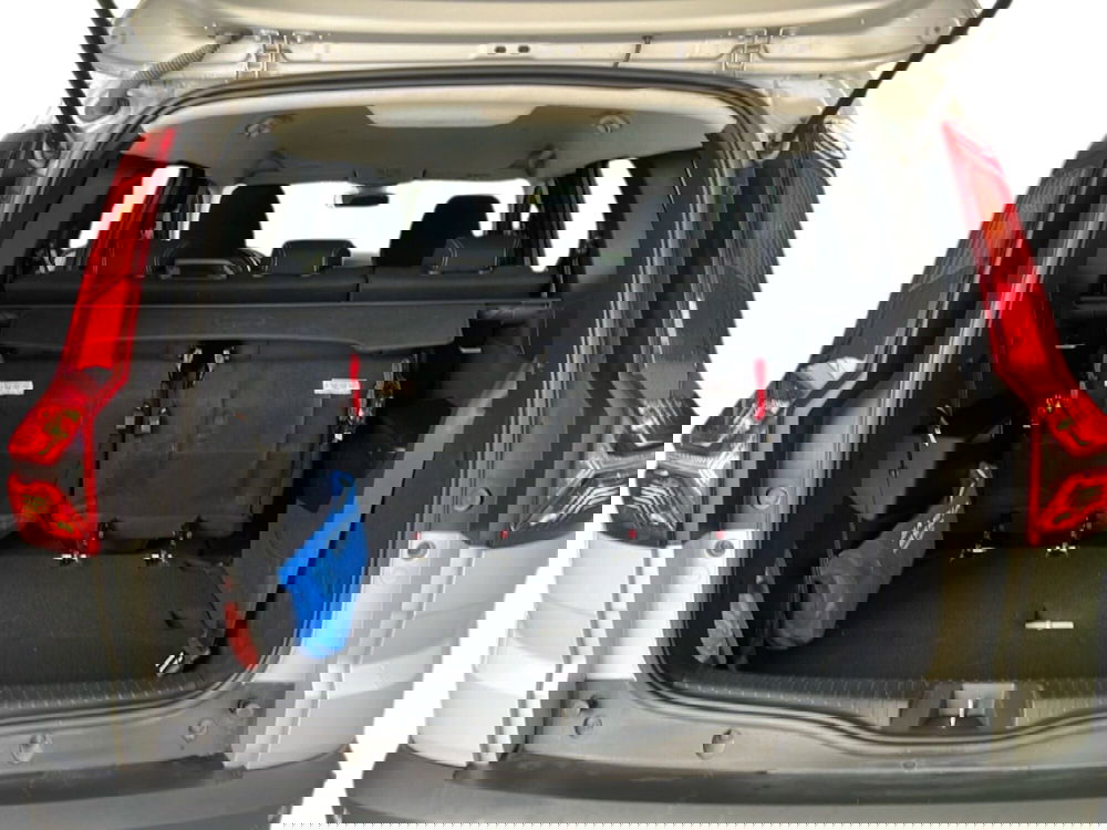 Dacia Jogger usata a Roma (10)