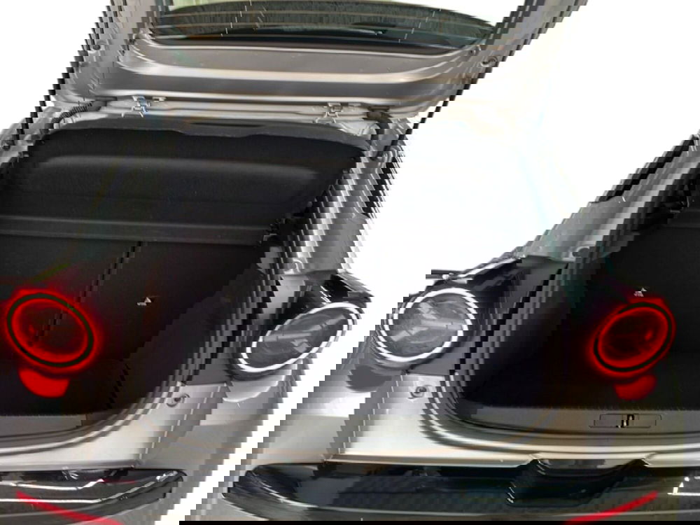 Lancia Ypsilon usata a Roma (10)