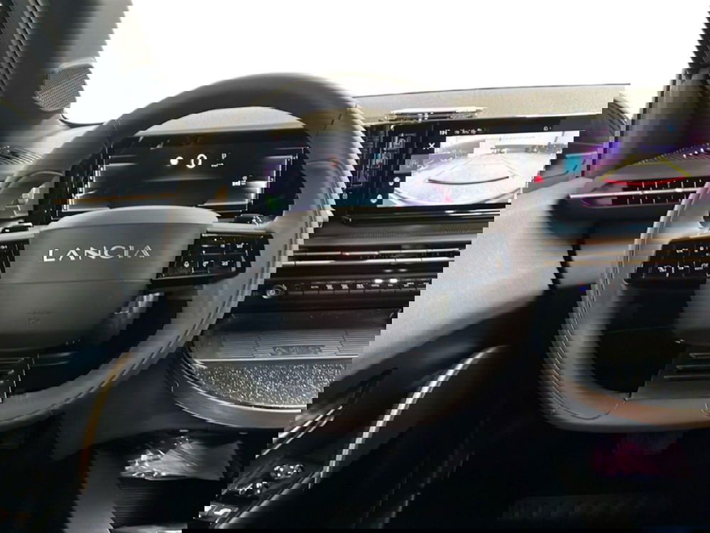 Lancia Ypsilon usata a Roma (12)