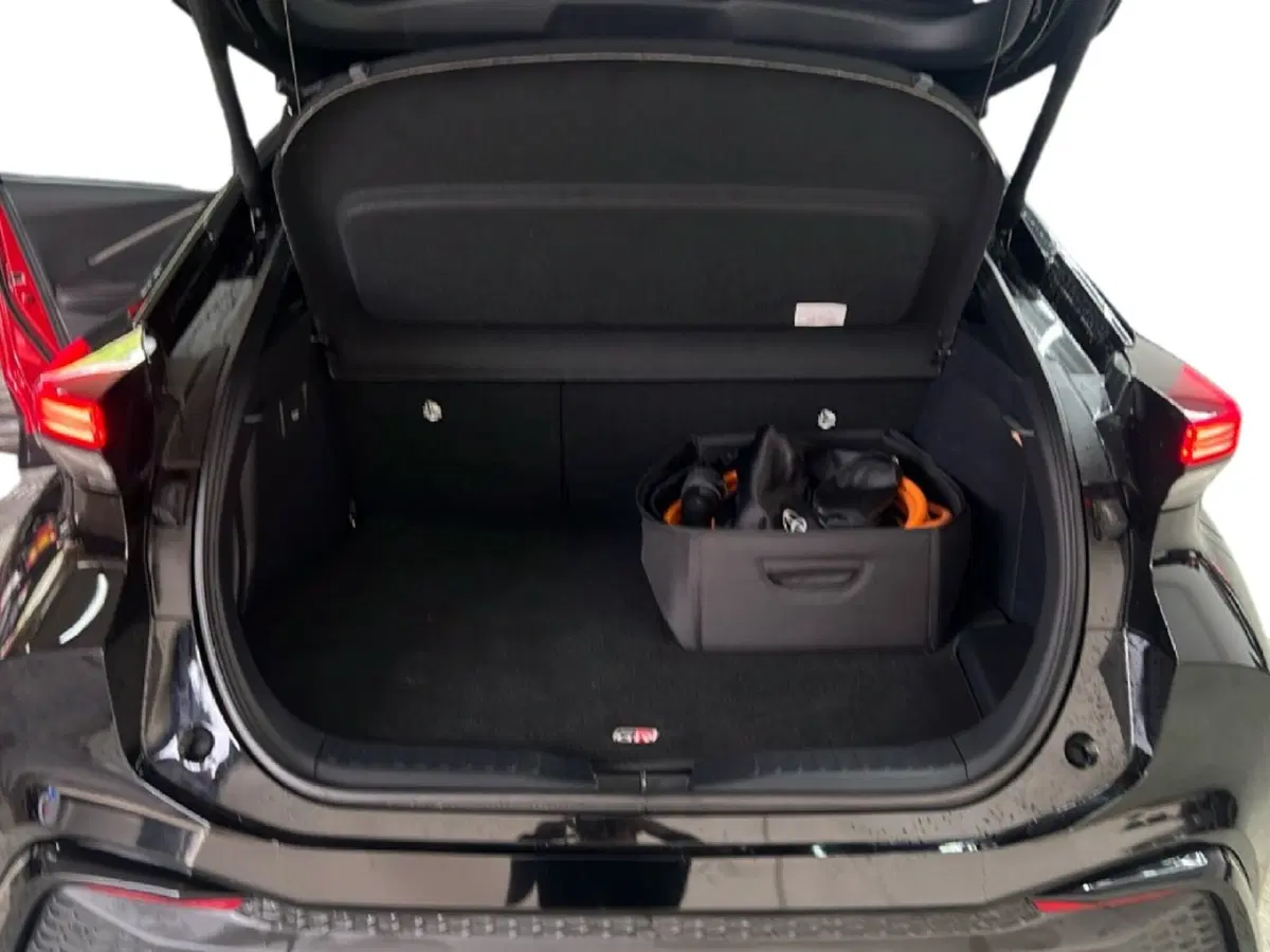 Toyota Toyota C-HR usata a Roma (10)
